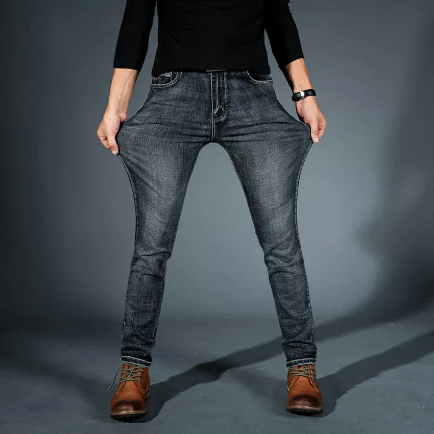 August | Slim Fit Jeans