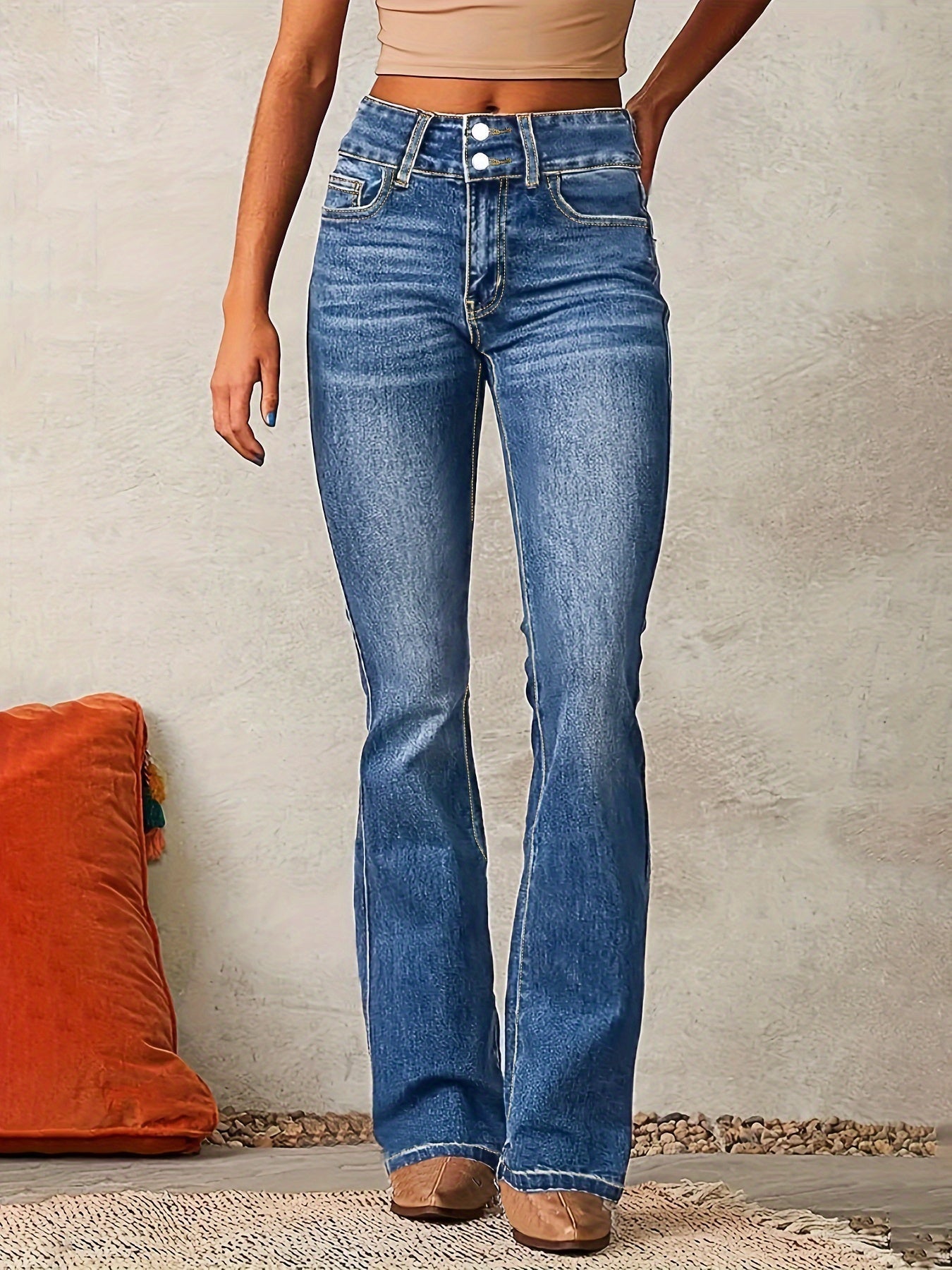Kira | Double-Button Signature Jeans